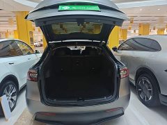 Tesla Model Y Standard Range RWD - ფოტო 18