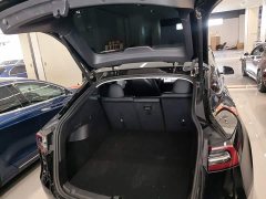 Tesla Model Y Rear-Wheel Drive - ფოტო 18