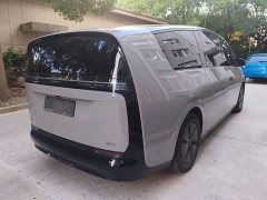 Li Auto Li Xiang MEGA Ultra - ფოტო 6