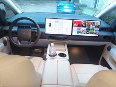 Li Auto Li Xiang MEGA Ultra - ფოტო 9