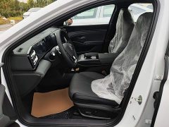 BYD Qin L DM-i 128KM Leading Edition - ფოტო 14