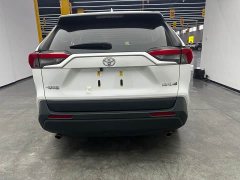 Toyota RAV4 2.0L CVT FWD Urban Edition - photo 11