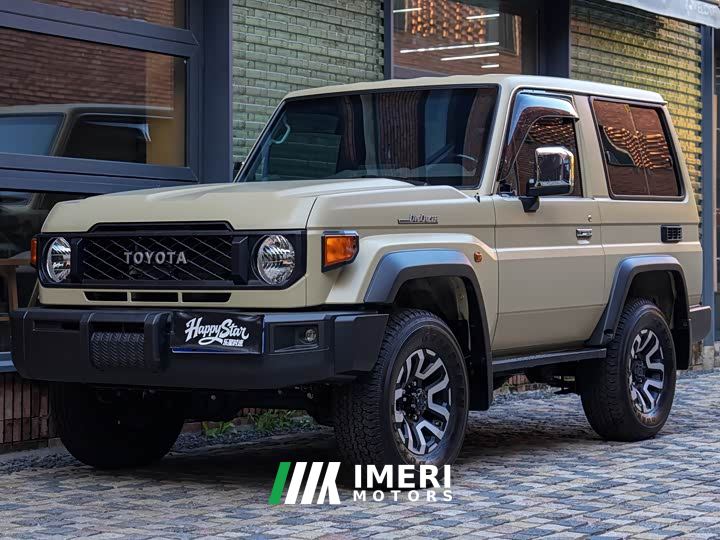 Toyota Land Cruiser (Import) LC71 4.0L Manual
