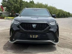 Toyota Crown Venza 2.5L HEV AWD Premium - ფოტო 3