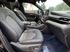 Toyota Crown Venza 2.5L HEV AWD Premium - ფოტო 4
