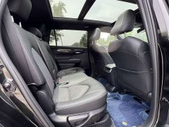Toyota Crown Venza 2.5L HEV AWD Premium - ფოტო 6