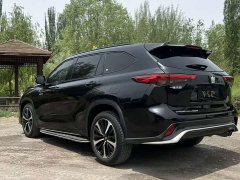 Toyota Crown Venza 2.5L HEV AWD Premium - ფოტო 9