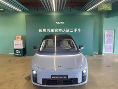 Li Auto i8 Standard Edition - photo 2