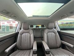 Volkswagen Viloran 330TSI Luxury - ფოტო 17