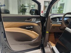 Denza D9 DM-i 970 AWD Flagship - фото 4