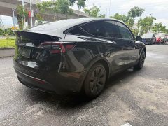 Tesla Model Y Rear-Wheel Drive - фото 4