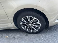 Buick GL8 ES Land Respect 653T Premier - ფოტო 6