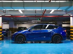 Tesla Model Y Rear-Wheel Drive - photo 2