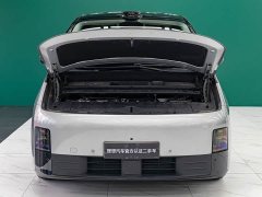 Li Auto Li Xiang MEGA Ultra - photo 2