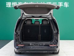 Li Auto Li Xiang MEGA Ultra - photo 8