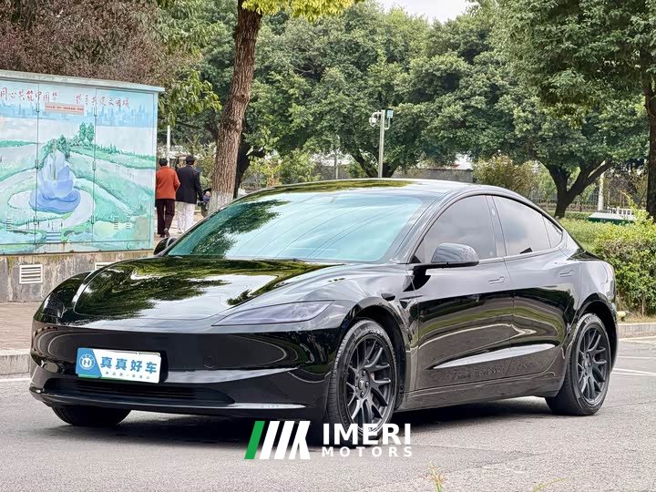 Tesla Model 3 Long Range All-Wheel Drive