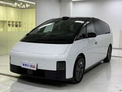 Li Auto Li Xiang MEGA Ultra - ფოტო 1