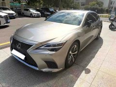 Lexus LS 500h Premium - фото 1