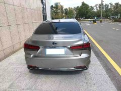 Lexus LS 500h Premium - фото 2