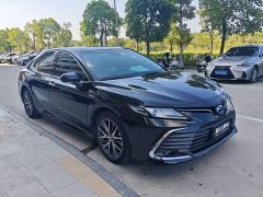 Toyota Camry Hybrid Luxury - ფოტო 2