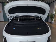 Li Auto i8 Standard Edition - ფოტო 4