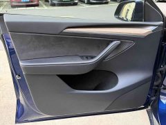 Tesla Model Y Standard Range RWD - ფოტო 7