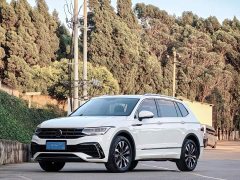 Volkswagen Tiguan L 330TSI Automatic FWD R-Line Comfort Edition - фото 1