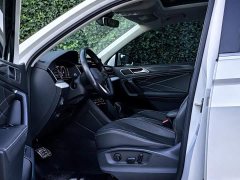 Volkswagen Tiguan L 330TSI Automatic FWD R-Line Comfort Edition - фото 4