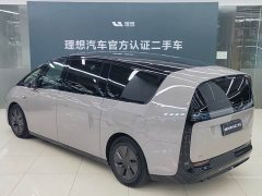 Li Auto Li Xiang MEGA Ultra - ფოტო 16