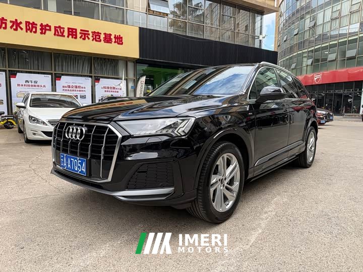 Audi Q7 45 TFSI quattro S line Sport - car from China