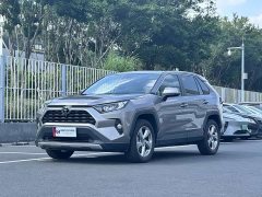 Toyota RAV4 2.0L CVT FWD Fashion Plus Edition - фото 1