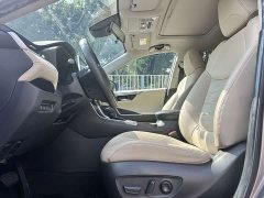 Toyota RAV4 2.0L CVT FWD Fashion Plus Edition - фото 8