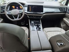 Volkswagen Viloran 380TSI Prestige - photo 10