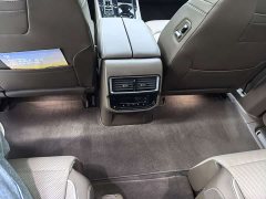 Volkswagen Viloran 380TSI Prestige - photo 11