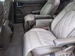 Volkswagen Viloran 380TSI Prestige - photo 8