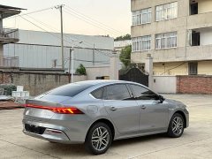 BYD Qin Plus DM-i 120KM Luxury - ფოტო 8