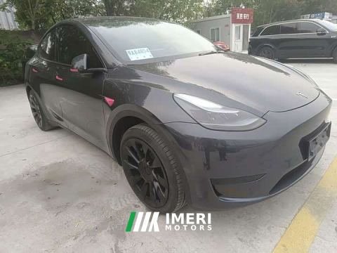 2024 Tesla Model Y Rear-Wheel Drive