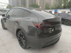 Tesla Model Y Rear-Wheel Drive - ფოტო 11