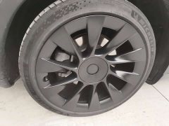 Tesla Model Y Rear-Wheel Drive - ფოტო 14