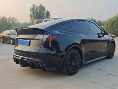 Tesla Model Y Rear-Wheel Drive - ფოტო 4