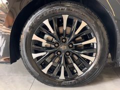 Toyota Vellfire Crown Hybrid 2.5L Executive Premier Edition - photo 13