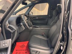 Toyota Vellfire Crown Hybrid 2.5L Executive Premier Edition - photo 16