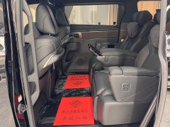 Toyota Vellfire Crown Hybrid 2.5L Executive Premier Edition - photo 18