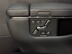 Toyota Vellfire Crown Hybrid 2.5L Executive Premier Edition - photo 20