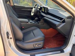 Toyota Camry Hybrid 2.0L HGVP Luxury - фото 17