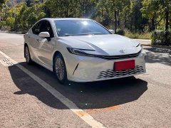 Toyota Camry Hybrid 2.0L HGVP Luxury - фото 3
