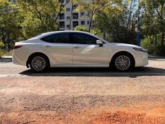 Toyota Camry Hybrid 2.0L HGVP Luxury - фото 4