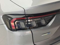 Ford Mondeo EcoBoost 245 Luxury - ფოტო 12
