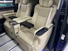 Toyota Vellfire Crown Hybrid 2.5L HV Luxury Edition - photo 11