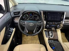 Toyota Vellfire Crown Hybrid 2.5L HV Luxury Edition - photo 17